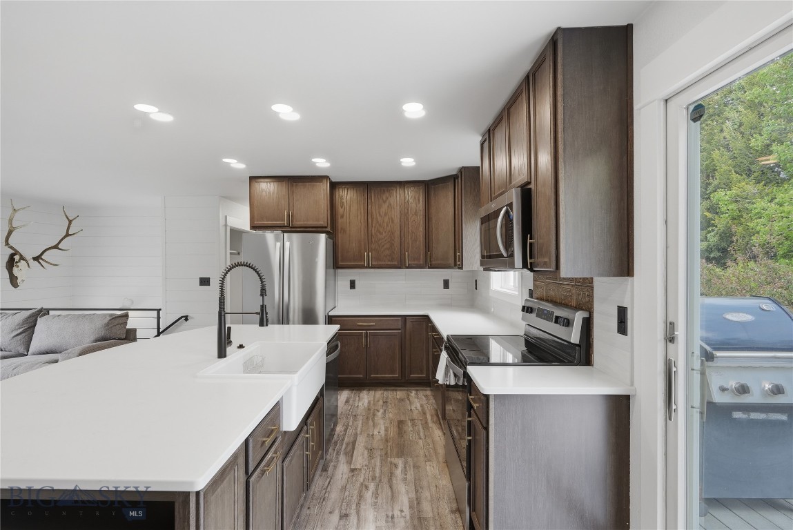 Rea - Residential