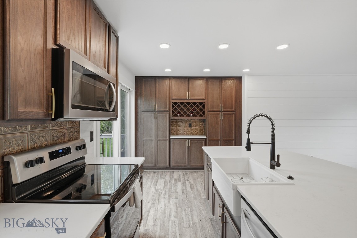 Rea - Residential