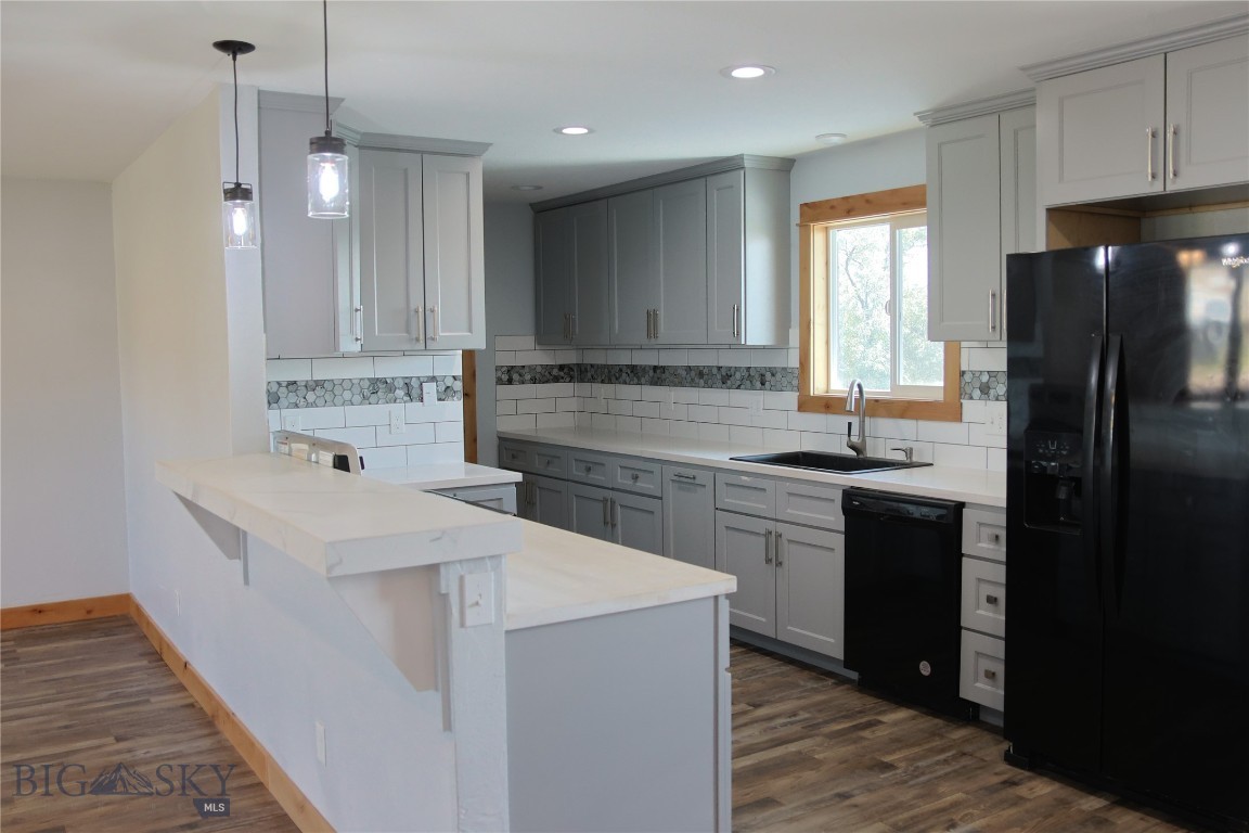 Completely remodeled and move-in ready!!! This beautifully updated single-level home offers the perfect blend of modern comfort and easy living. Featuring 3 bedrooms, 2 beautifully appointed bathrooms, and a spacious oversized garage, every detail has been thoughtfully refreshed.
Step inside to find bright, open living spaces with stylish finishes throughout, while the bathrooms showcase stunning floor-to-ceiling tiled showers that add a touch of luxury. Outside, enjoy a fully fenced backyard with plenty of room for pets, play, gardening, or entertaining.
Take in peaceful lake views from the large back deck and enjoy being just a short drive from the water for boating, fishing, paddleboarding, or relaxing days at the lake. Whether you’re searching for a full-time residence, weekend retreat, or investment opportunity, this turnkey home offers the ideal combination of location, style, and convenience.