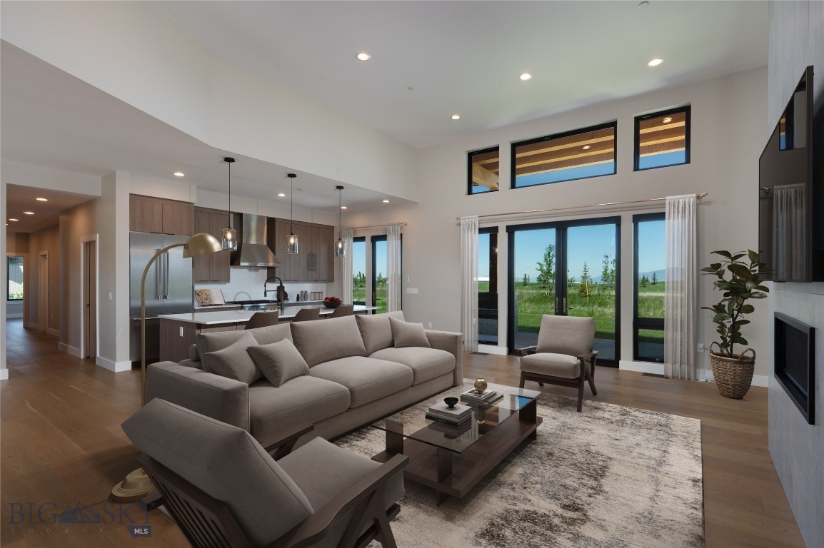 Home 40 - Residential