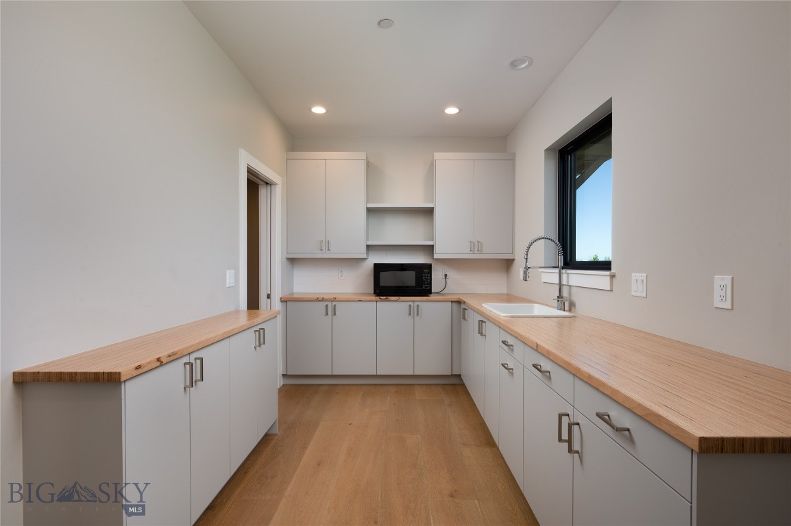 Home 40 - Residential