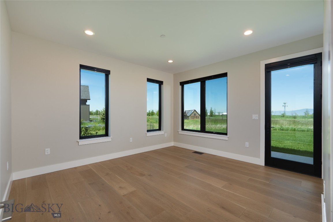 Home 40 - Residential