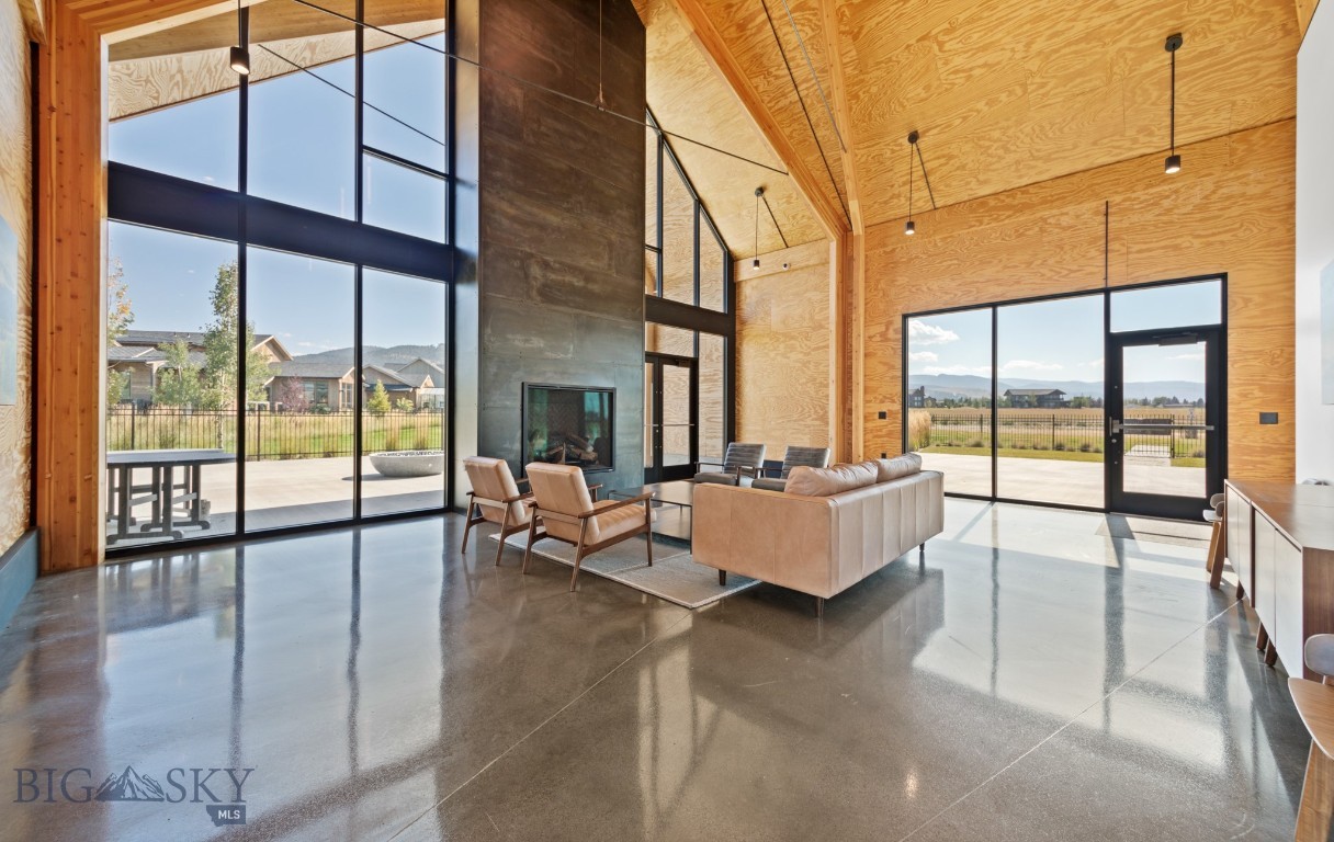 Home 40 - Residential