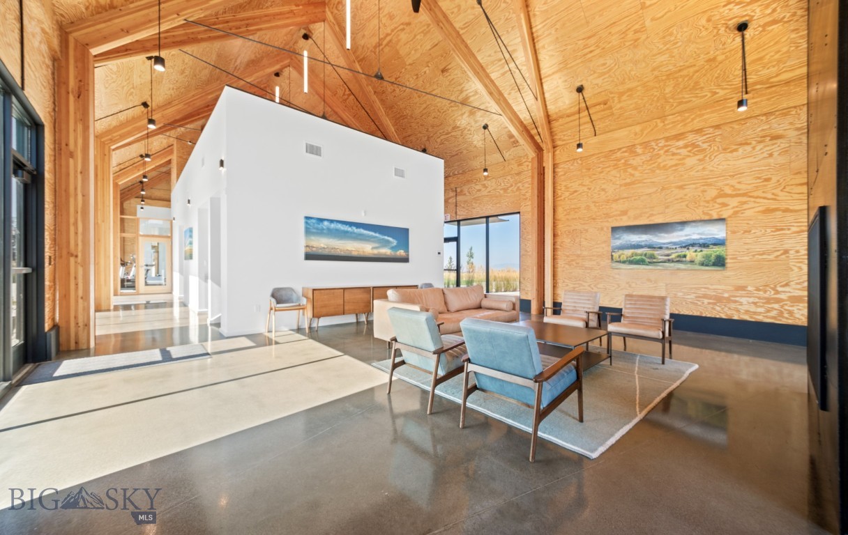 Home 40 - Residential