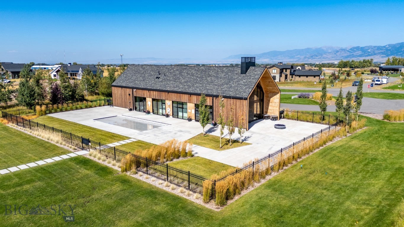 Home 40 - Residential