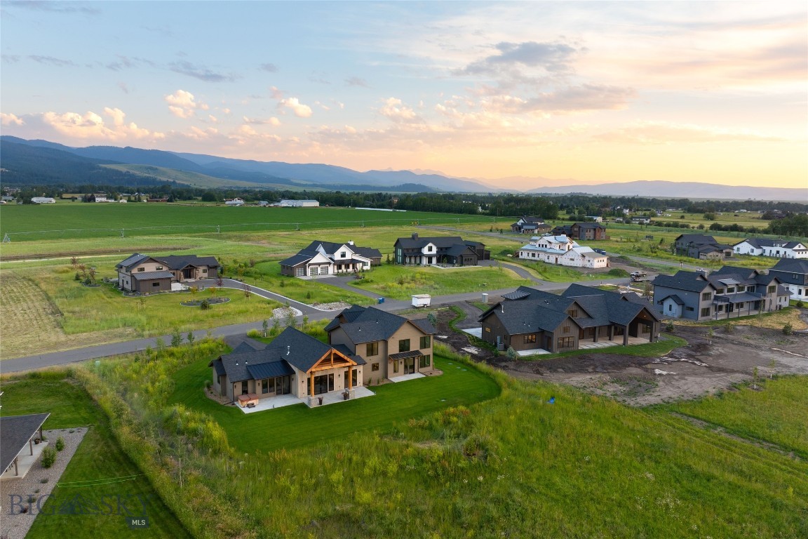 Home 40 - Residential