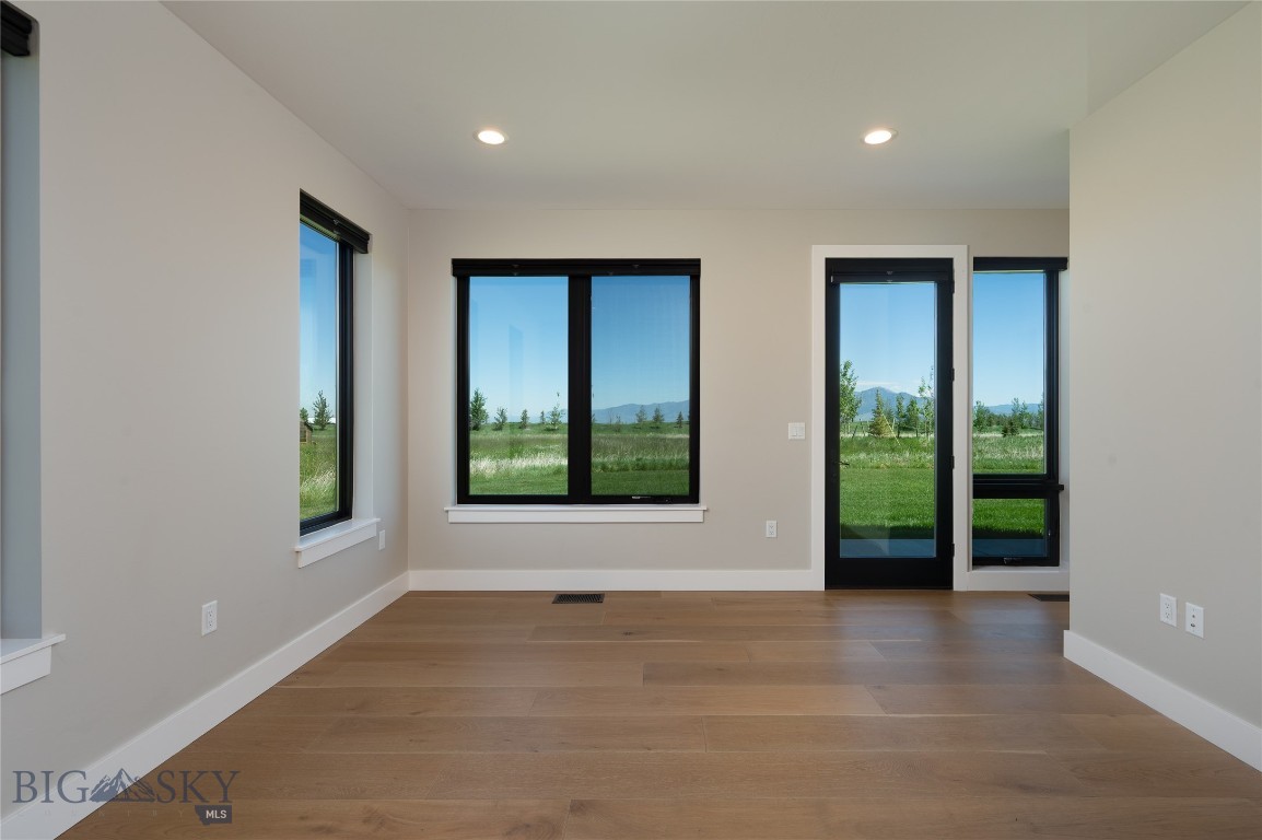 Home 40 - Residential