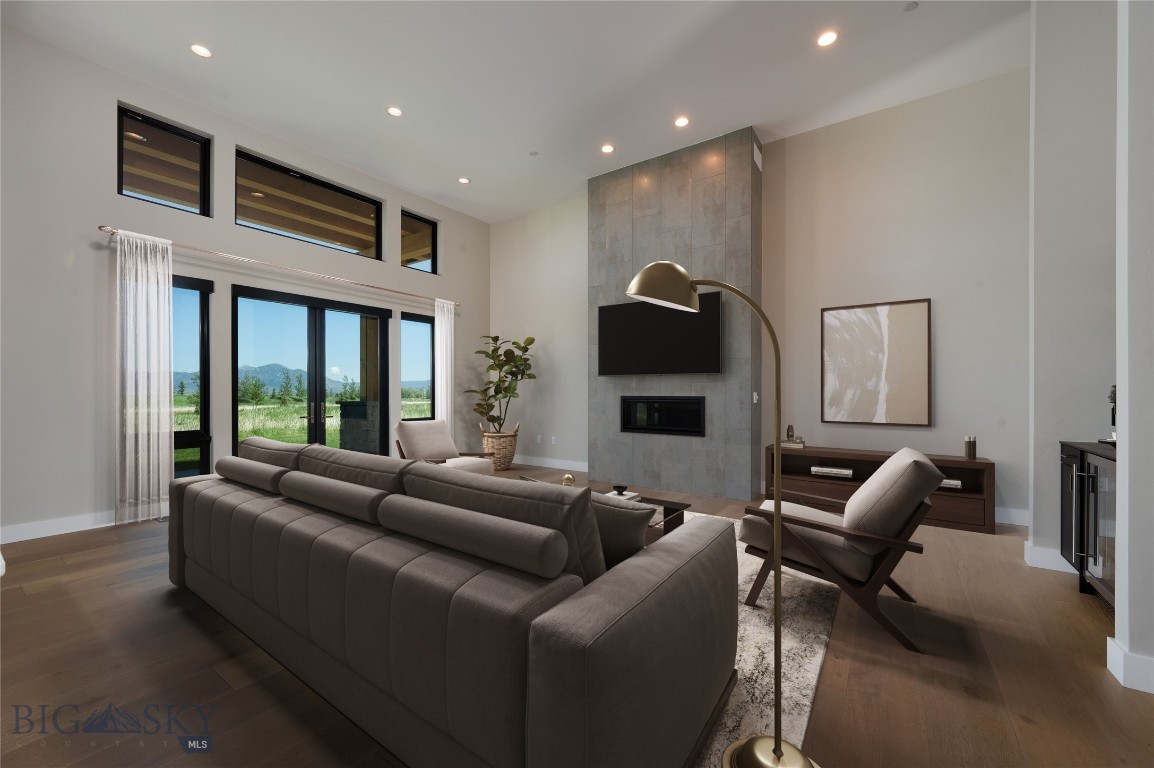 Home 40 - Residential