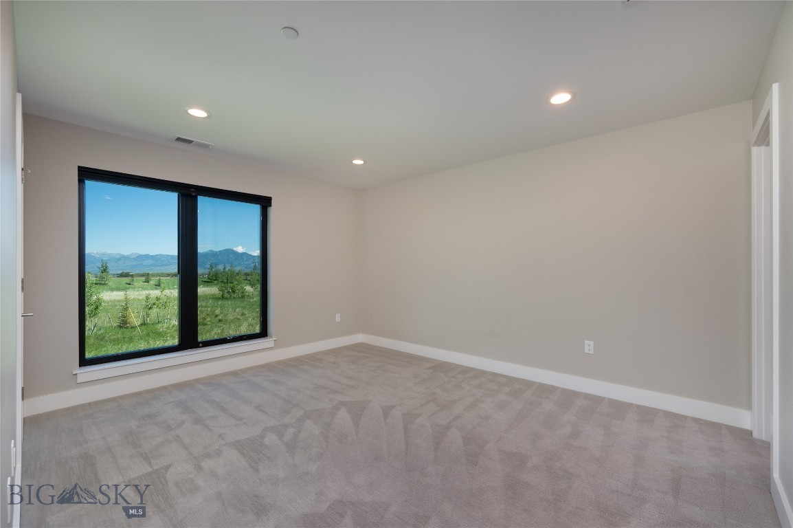 Home 40 - Residential