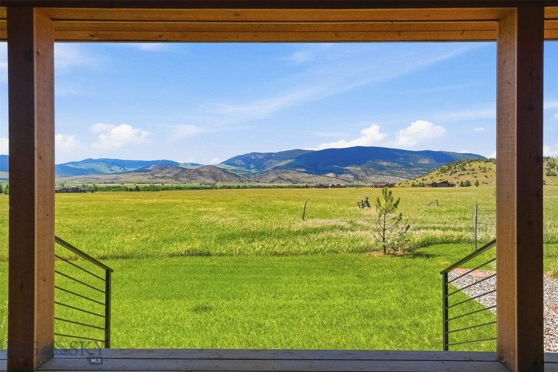 Jumping Rainbow Ranch - Residential
