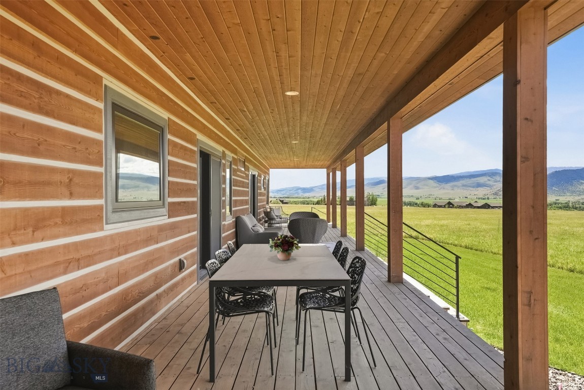 Jumping Rainbow Ranch - Residential
