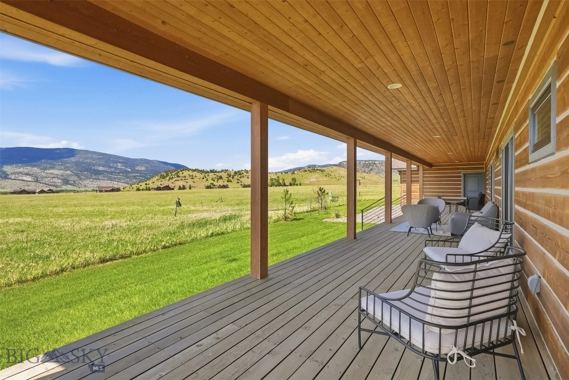 Jumping Rainbow Ranch - Residential