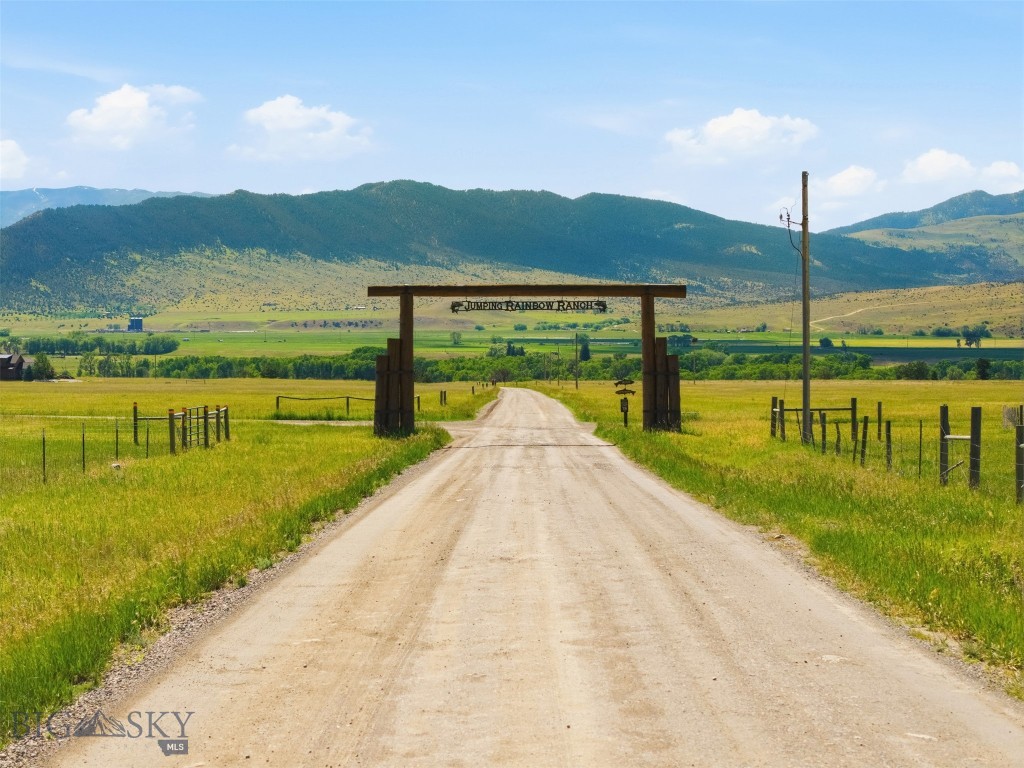 Jumping Rainbow Ranch - Residential