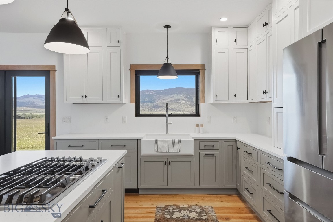 Jumping Rainbow Ranch - Residential