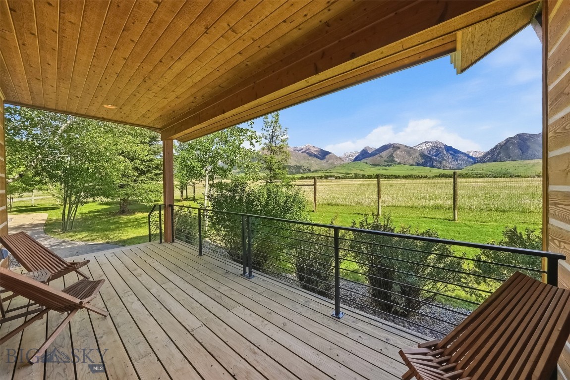Jumping Rainbow Ranch - Residential