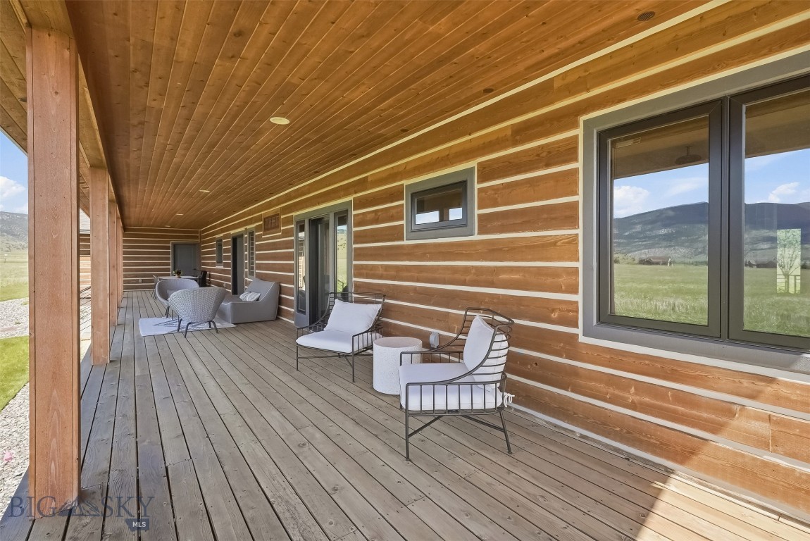 Jumping Rainbow Ranch - Residential