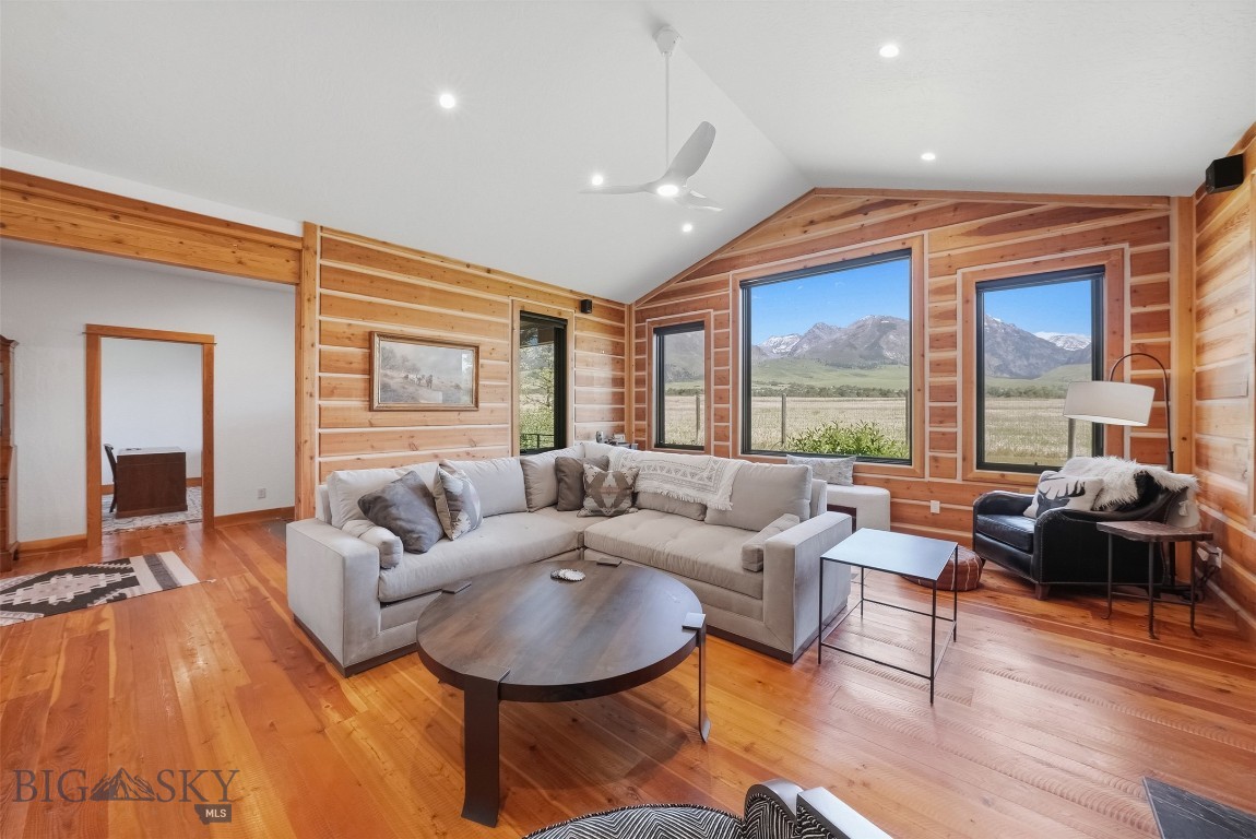 Jumping Rainbow Ranch - Residential