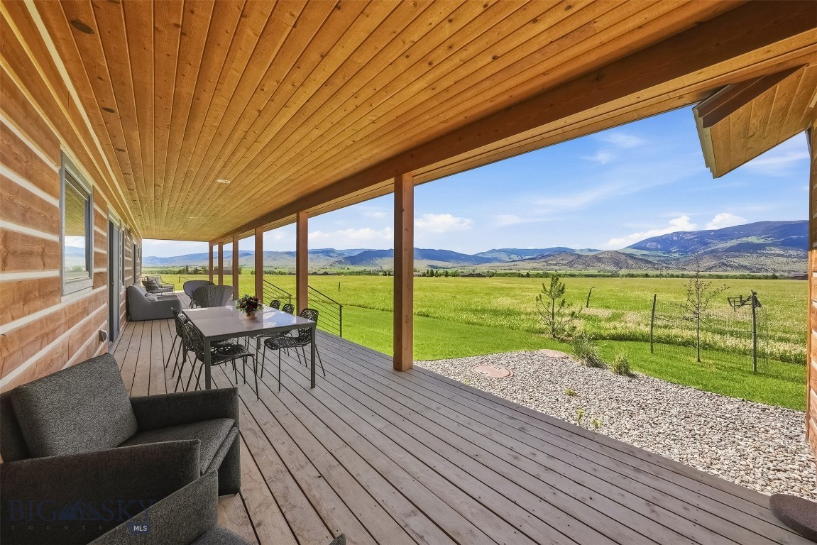 Jumping Rainbow Ranch - Residential