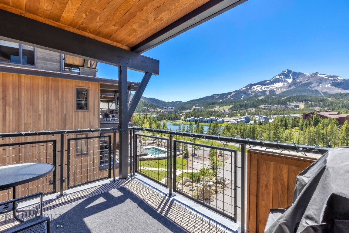 Mountain Lake Condos - Residential