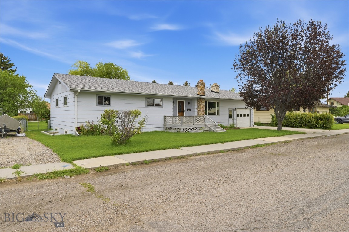 This spacious 5-bedroom, 2-bath home offers the perfect combination of comfort, convenience, and location. Situated in one of Dillon
