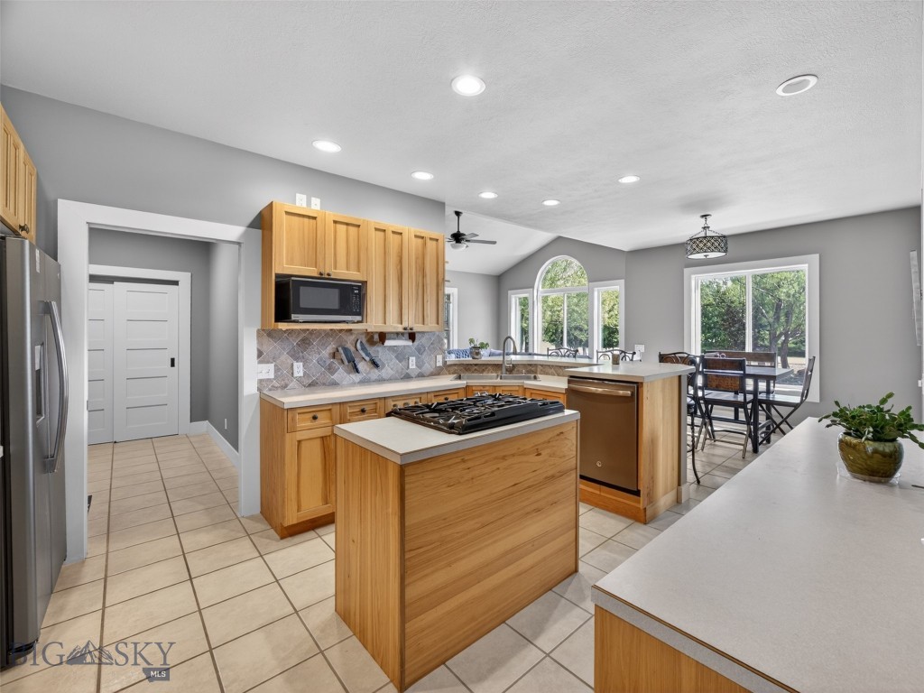 Summer Ridge - Residential