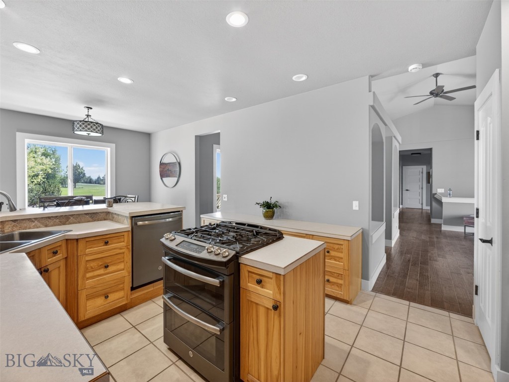 Summer Ridge - Residential