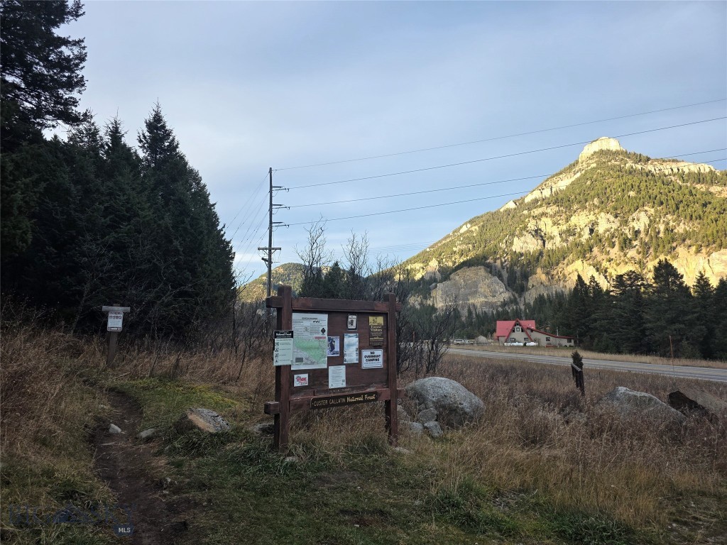 Gallatin Canyon - Land