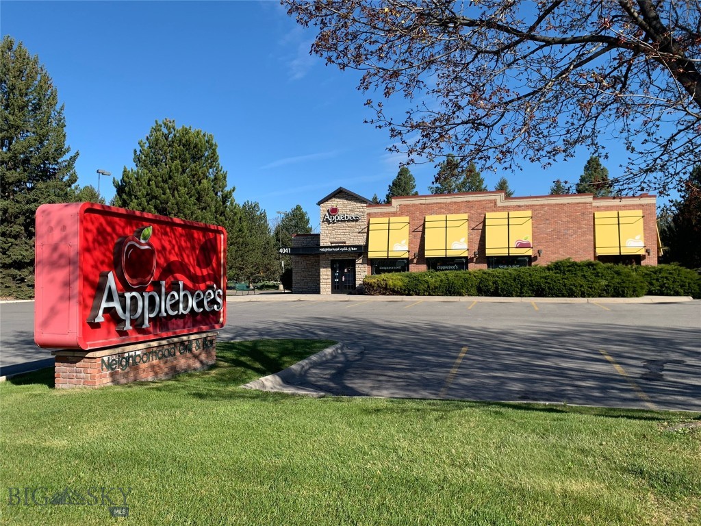 Prime Commercial Property for Sale: Property currently operates an Applebee's at this location. This exceptional commercial property, operating as an Applebee's restaurant, presents a unique investment opportunity in Missoula, Montana. The sale includes the building, land, and a coveted City of Missoula All Beverage License with a Gaming Endorsement. (Applebee’s business is not for sale). Situated in a high-traffic area, this property benefits from excellent visibility and accessibility. It is located in close proximity to the Miller Creek neighborhood, Walmart, Albertson's, South Gate Mall, Cabella's, and a variety of consumer retail businesses. This vibrant commercial hub ensures a steady flow of potential customers, making it an ideal location for a restaurant or other retail ventures.  
High Traffic Volume: The property experiences a daily traffic count of 34,381, offering significant exposure. Strong Demographics: Located near well-established residential and commercial areas, including the Miller Creek neighborhood. Established Area: Surrounded by major retailers and a mix of local businesses, ensuring a constant stream of visitors. The property comes with a valuable liquor license and gaming endorsement, enhancing its revenue potential.