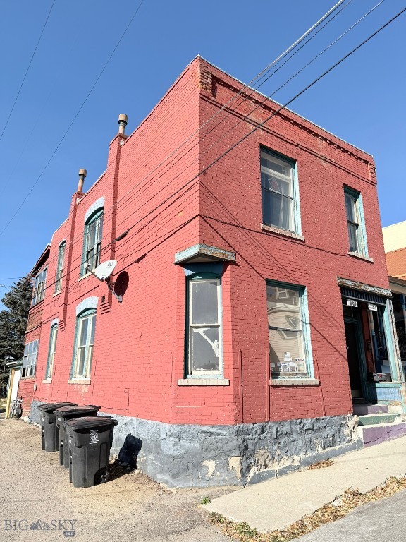 An affordable investment or owner-occupant opportunity in Uptown Butte— just steps from St. James and minutes to Montana Tech University. This classic up-and-down duplex features:

Upper unit: 2 bedrooms;
Lower unit: 1 bedroom;
Generously sized living rooms in both units;
Each unit includes a private enclosed back porch—perfect for extra storage or relaxing space. 

Whether you're looking to expand your rental portfolio or live in one unit while renting the other, this property offers location, livability, and long-term value.