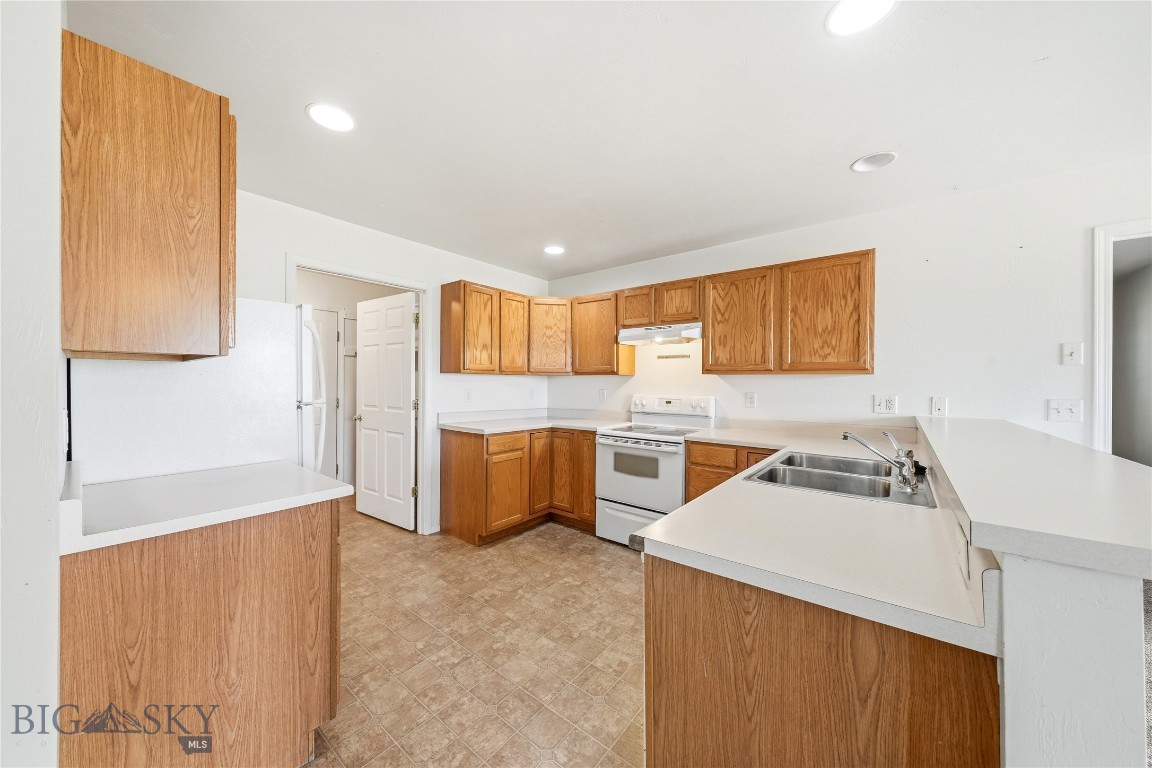 River Rock and Royal Village - Residential