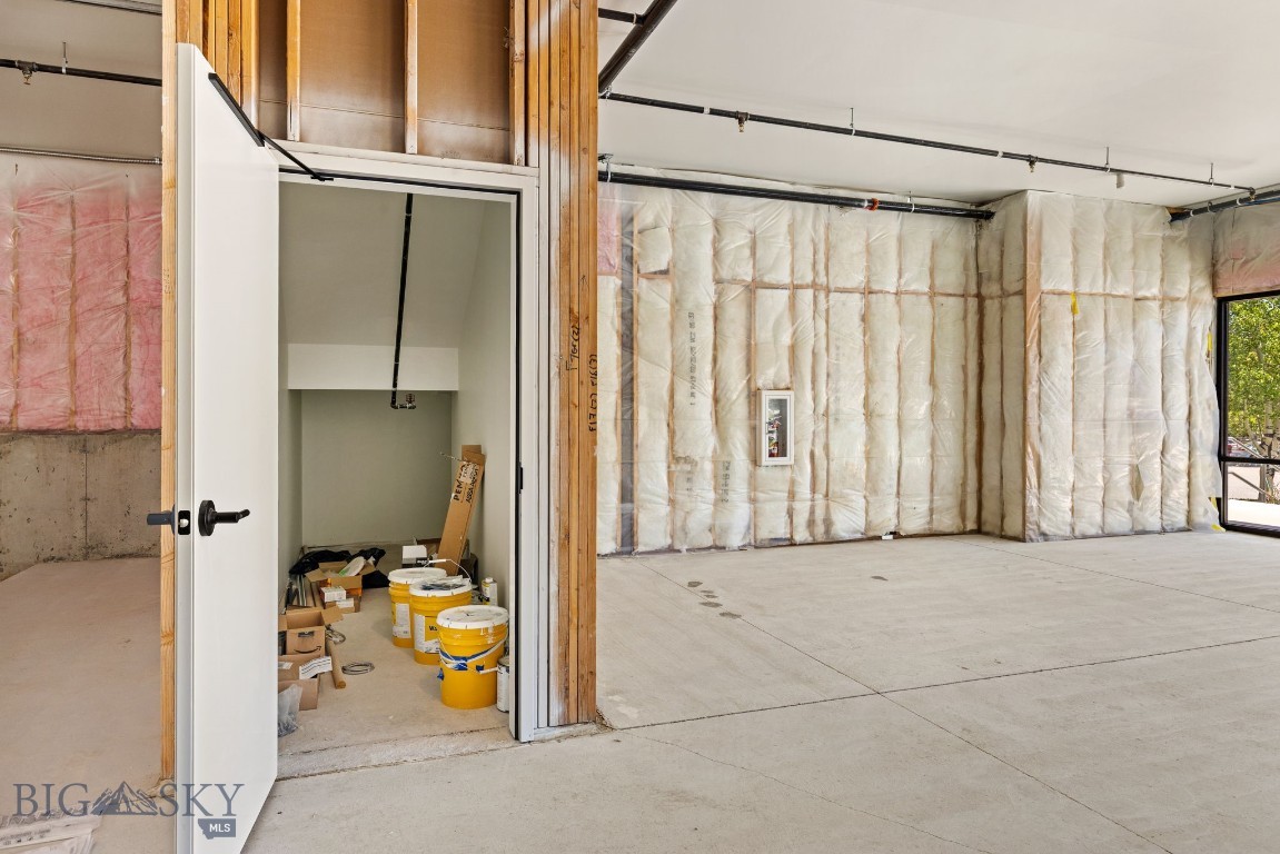 Blue Grouse Commercial Condo - Commercial Lease