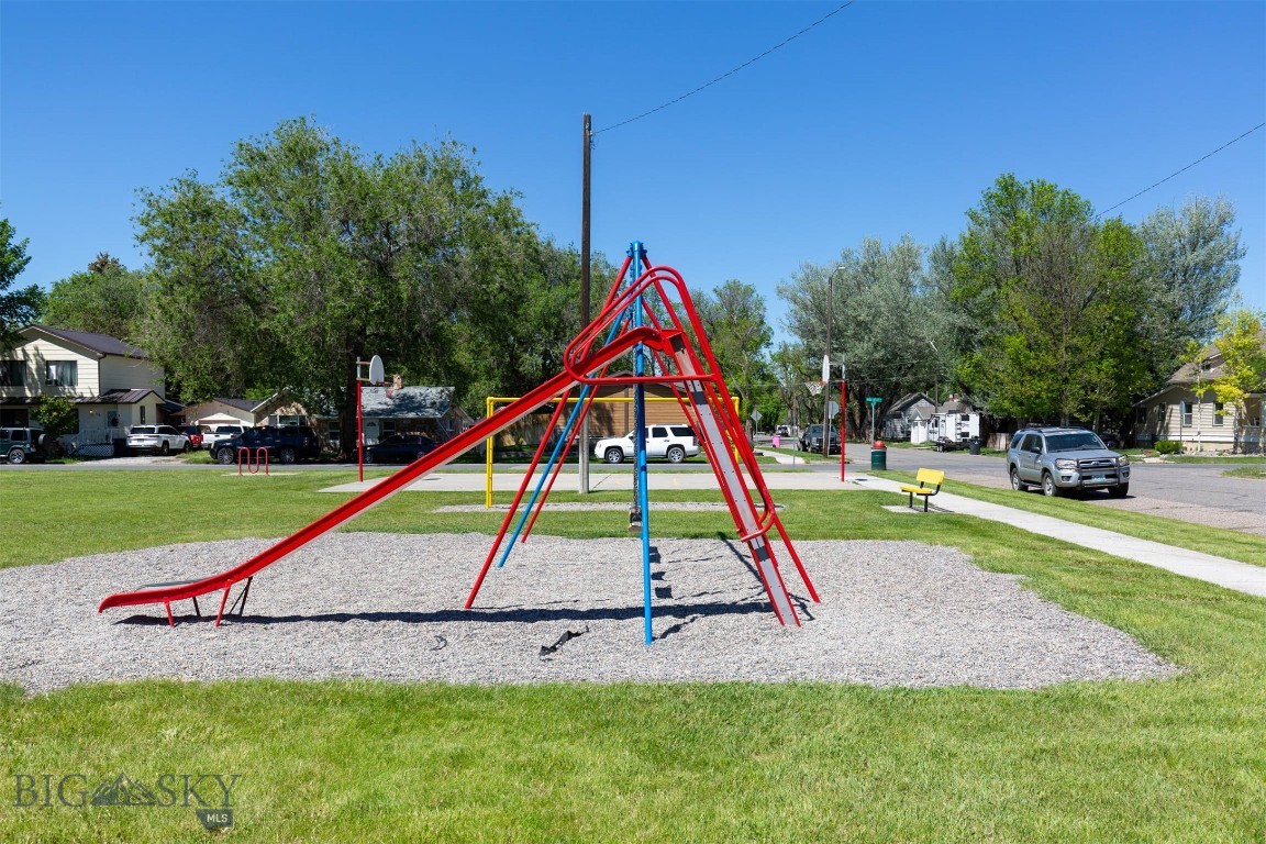 Milwaukee Land Company - Residential Income
