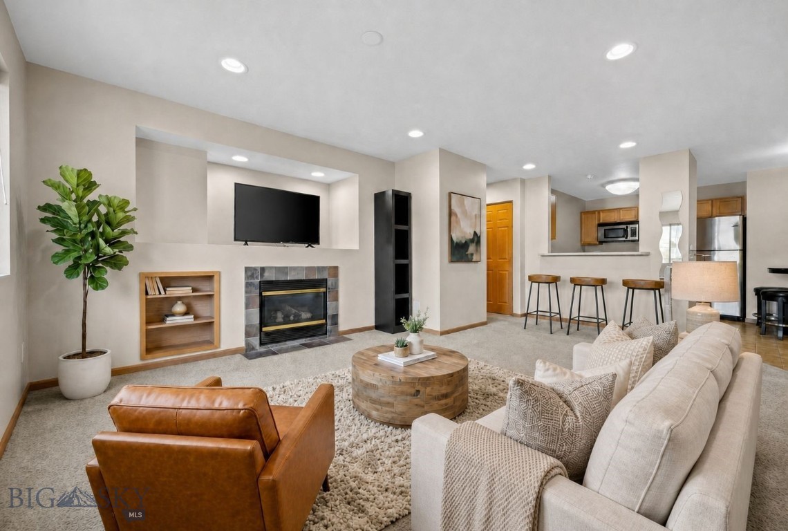 Parkway Plaza - Residential