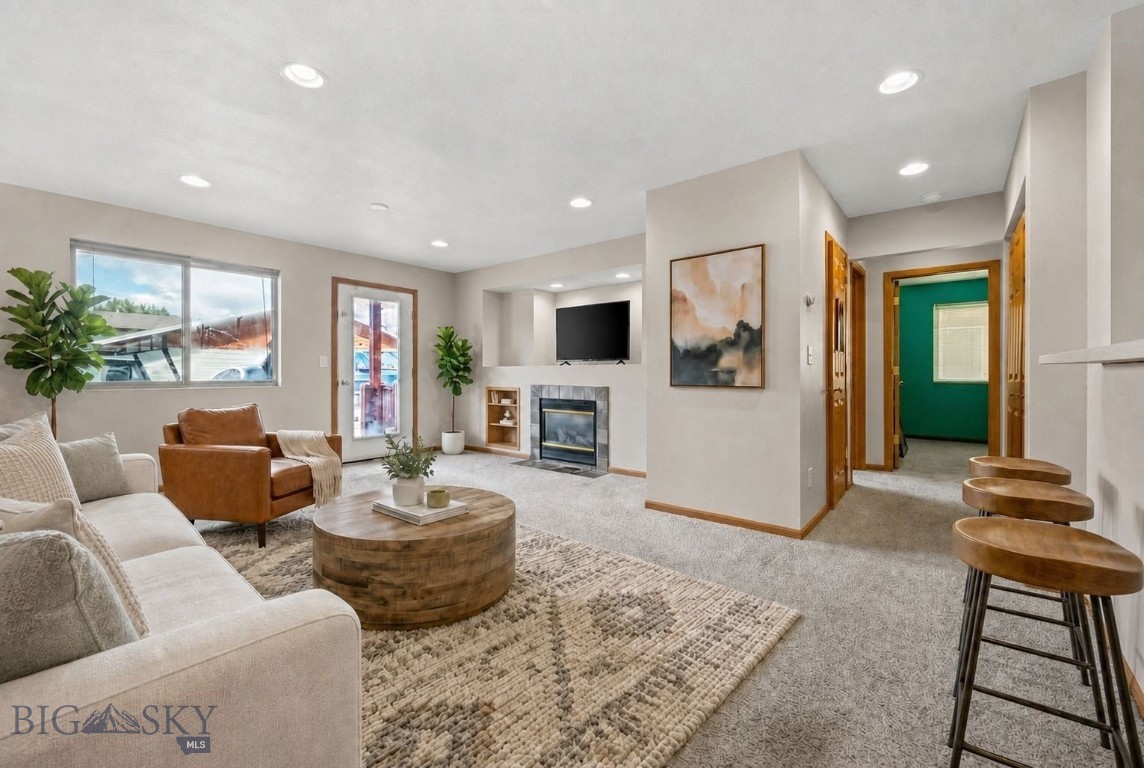 Parkway Plaza - Residential