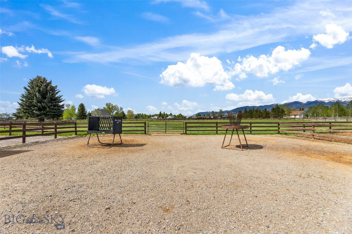 Outlaw Country - Residential