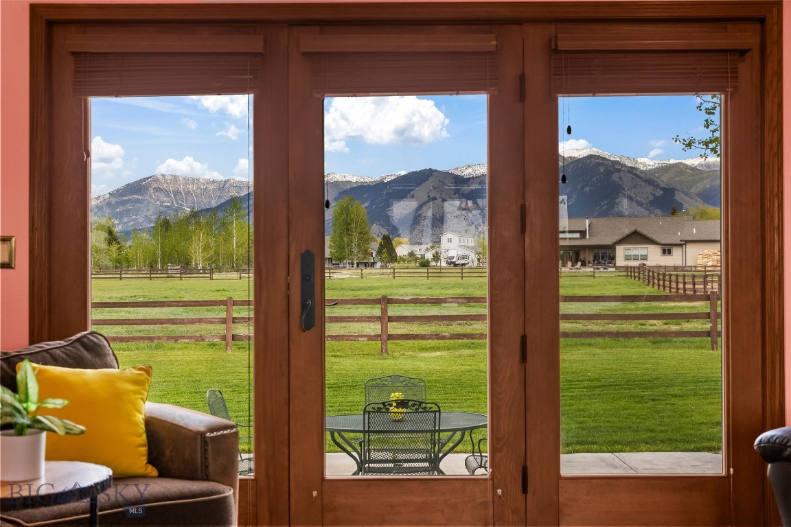 Outlaw Country - Residential