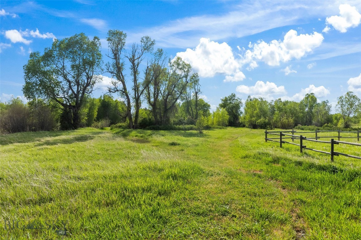 Outlaw Country - Residential