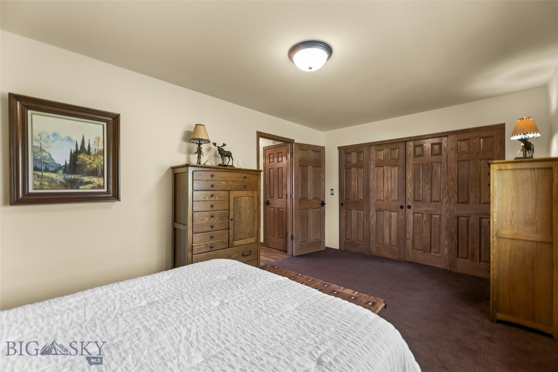 Outlaw Country - Residential