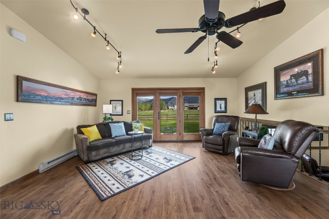 Outlaw Country - Residential