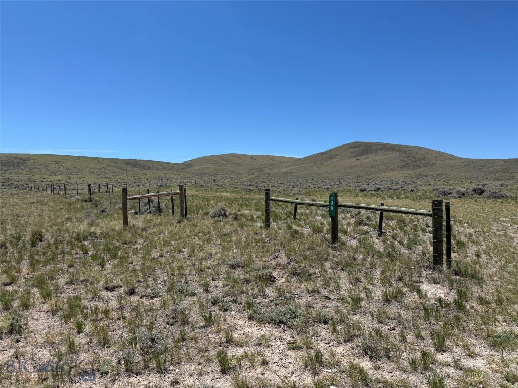 This quarter section of land has what seems to be endless views of the valley and multiple mountain ranges. Plenty of elbow room to live your Montana dream or pasture your four legged friends. BLM land boarders two sides of this listing. Your options to ride horseback or ATV are plentiful or start your own dream homestead. This is the freedom you've been looking for in SW Montana! Call for details!