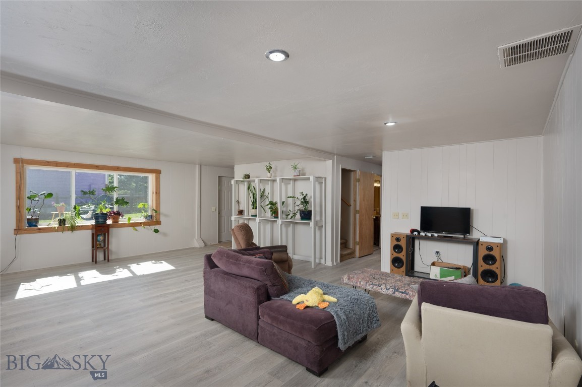 New Hyalite View - Residential