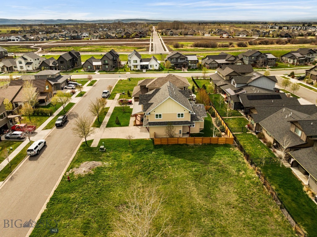 Southbridge - Land