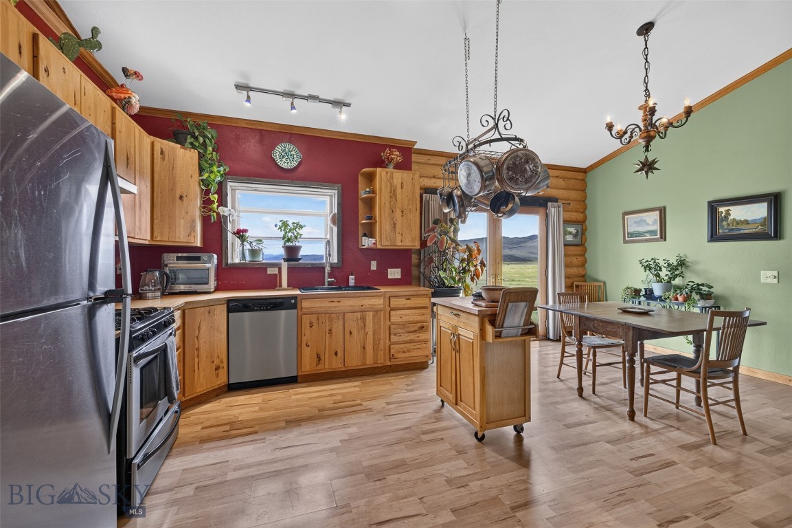 Shining Mountain West - Residential