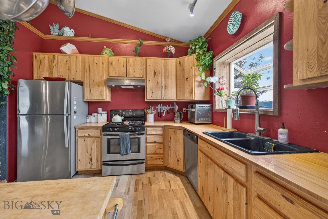 Shining Mountain West - Residential