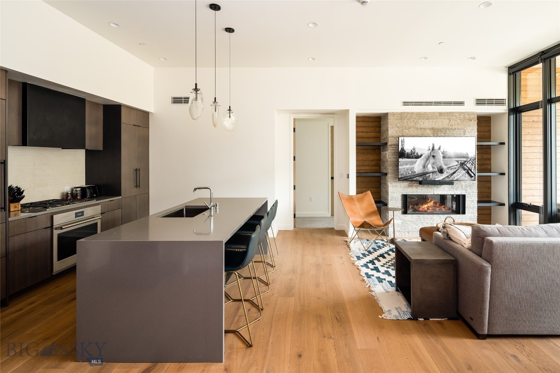 LakeLodge Residences - Residential