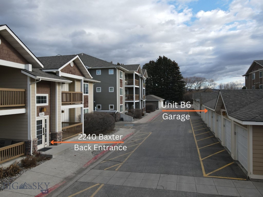 Baxter Springs Condo - Residential