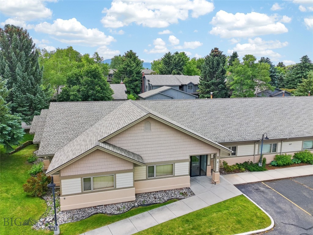 Well-maintained corner end-unit office space totaling approximately 3,140 square feet in the Bridger Professional Center, conveniently located
just off W. College Street and S. 19th Avenue. The main level offers 2,783 square feet, all on ground level, with excellent visibility, abundant
natural light, and ample on-site parking. The space features a large reception area, seven spacious and private offices, a conference room, copy
room, lunch room with kitchenette, and separate men’s and women’s restrooms. The upper level provides an additional approximately 357
square feet, offering valuable bonus space with a shower and dedicated storage. Ideally situated near the Law and Justice Center and West End
shopping and services, this property is in excellent condition and well-suited for professional or medical office use.