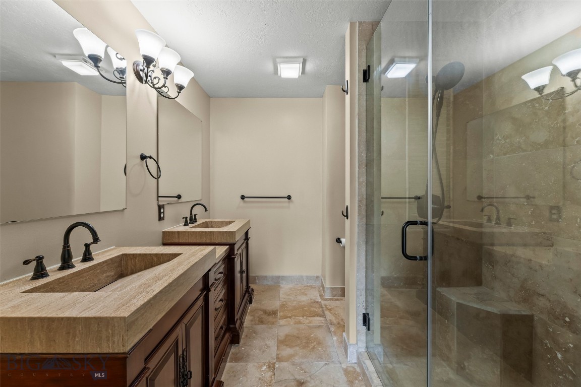 Highwood Est condo - Residential