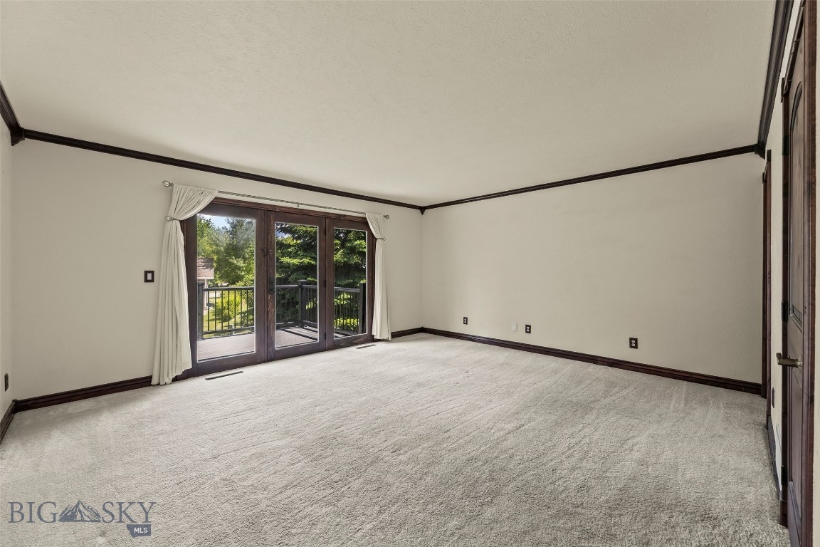 Highwood Est condo - Residential