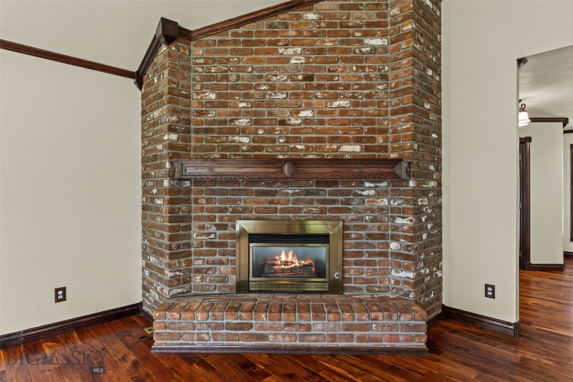 Highwood Est condo - Residential